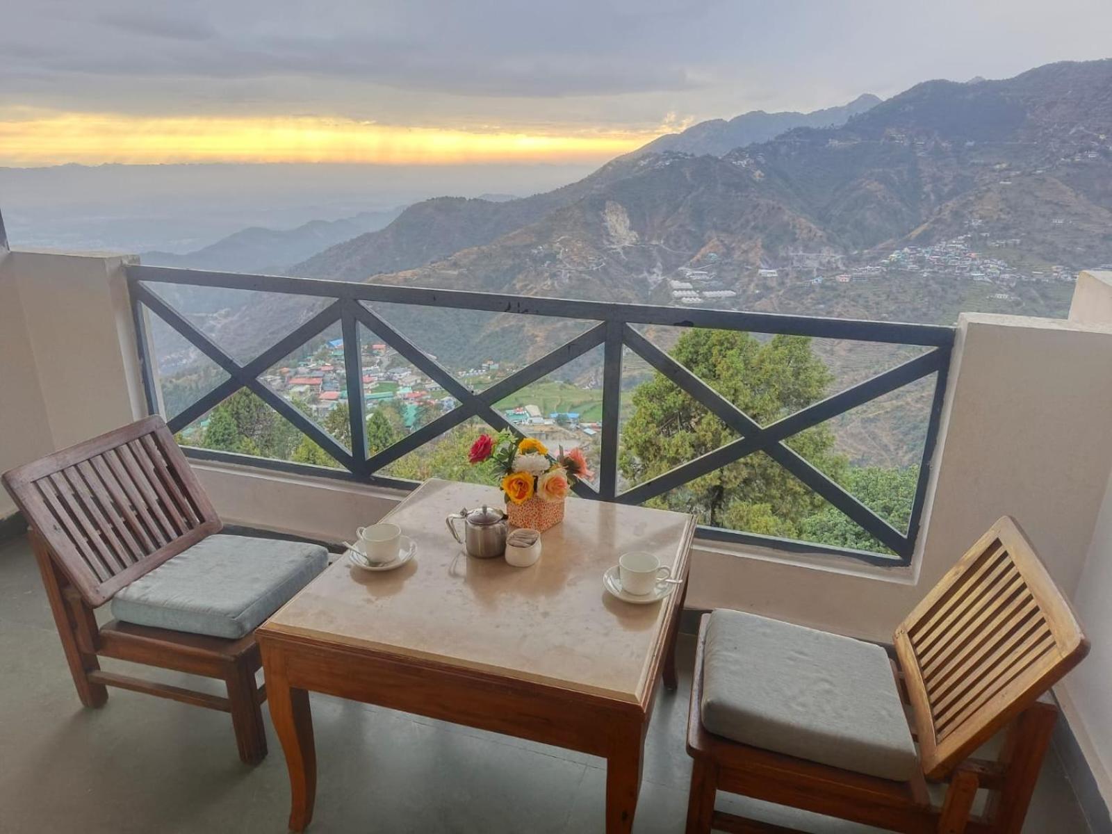 Green N Breeze Resorts Mussoorie Exterior photo